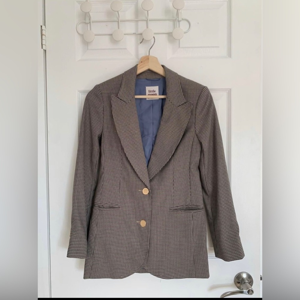 Never Worn: Aritzia Little Moon Blazer
